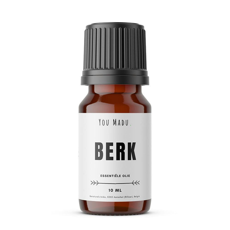 Berk Essentiële Olie - Een bruine fles met een zwarte dop, ideaal voor aromatherapie en huidverzorging.